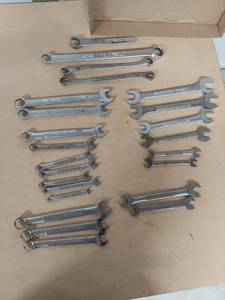 lot 1031 image: Assorted Craftsman wrenches