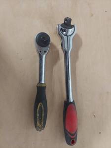 lot 1036 image: Tekton 12 drive swivel ratchet and Stanley 38 drive ratchet