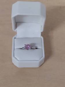 lot 1038 image: ring in box