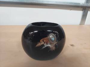 lot 1039 image: Spirit Wind pottery