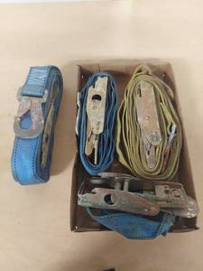 lot 1052 image: tie down straps