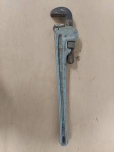 lot 1066 image: Pittsburgh 24in Aluminum pipe wrench