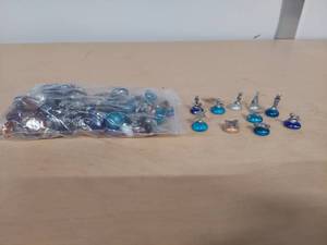 lot 1079 image: assorted mini figures