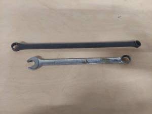 lot 1082 image: Snap-on GXDH1214A Box End Wrench 38 716 and 12mm Combination Wrench SOEXM12