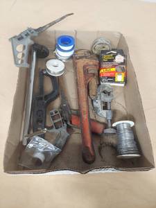 lot 1089 image: plumbing tools