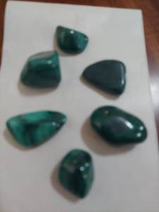 lot 6039 image: 6 malachite nuggets