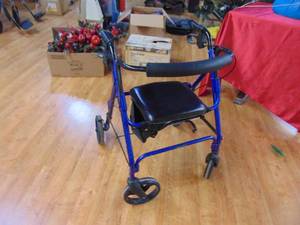 lot 1165 image: Nice , newer walker