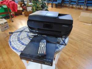 lot 1185 image: Printer and dvd player - untested