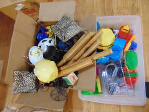 lot 1192 image: Kids toys and crafts
