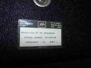 lot 1239 image: Pair of Peavey Model 112 PT PA enclosure speakers