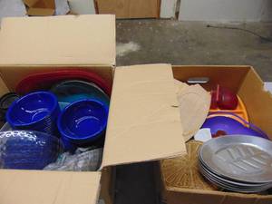 lot 1256 image: Metal breakfast bowls and aluminum steak plates