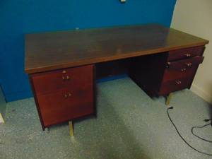 lot 1277 image: Vintage desk