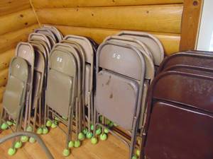 lot 1219 image: 10 - metal folding chairs - first come first serve