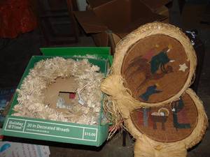 lot 1284 image: Christmas wreathes in boxes and decor
