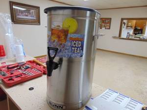 lot 1316 image: Bunn Tea Dispenser