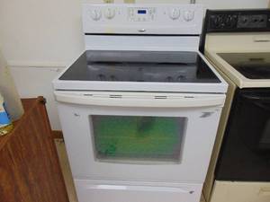 lot 1327 image: Whirlpool Stove - Good Working Condition