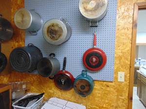 lot 1346 image: Pots and Pans