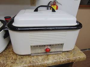 lot 1350 image: Vintage Westinghouse Roaster