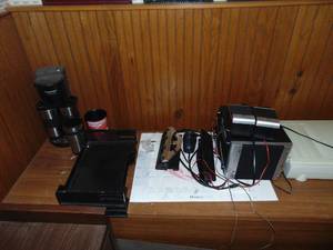 lot 1372 image: Coffee maker, small stereo and more