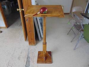 lot 1388 image: Oak lectern or music stand