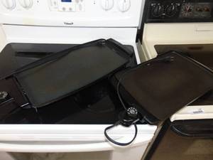 lot 1392 image: Pair of electric griddles