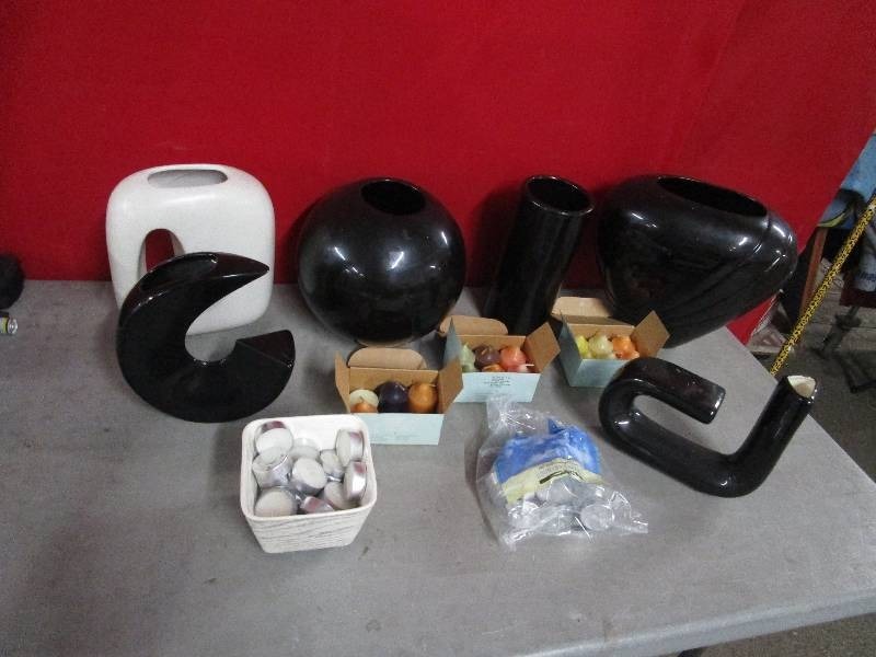 lot 4239 image: Lot of Misc Items