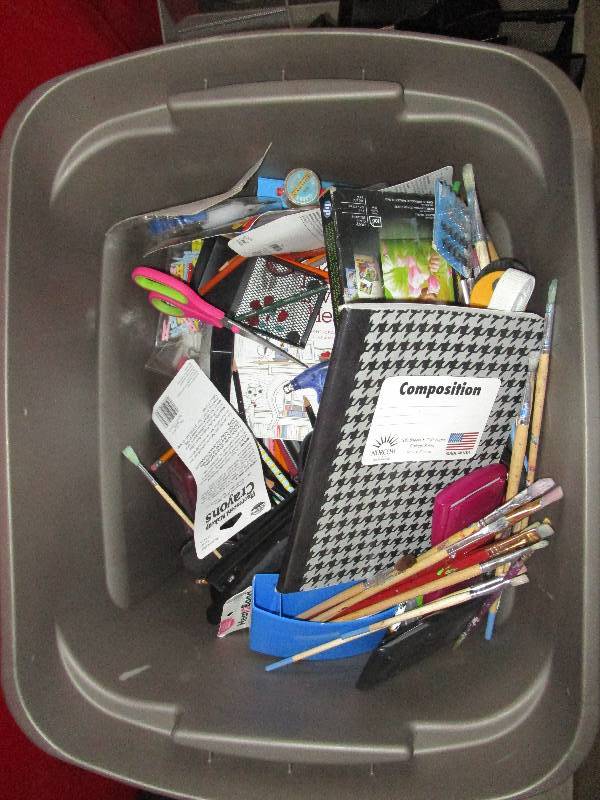 lot 4232 image: Lot of Office Supplies