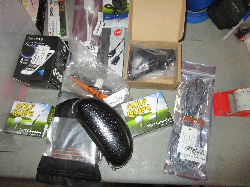 lot 4272 image: Lot of Random Items