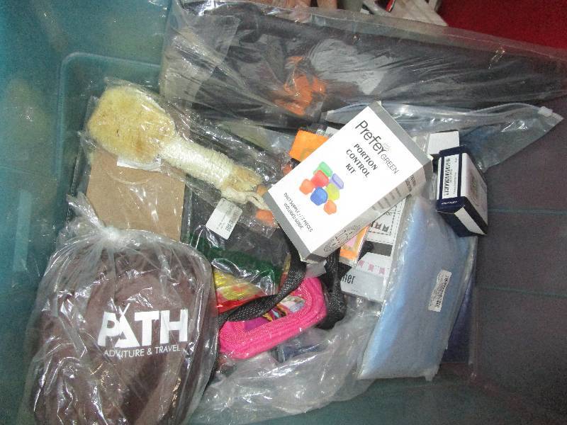 lot 4271 image: Lot of Random Items