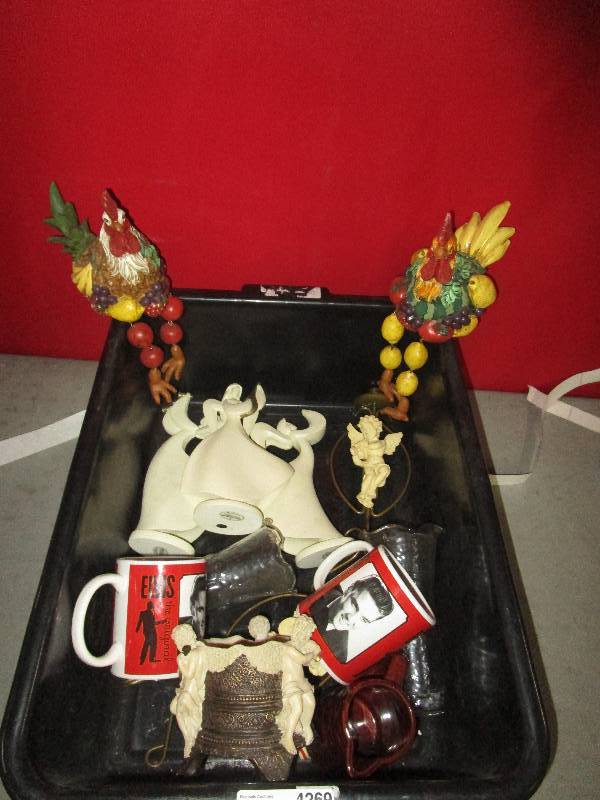 lot 4269 image: Lot of Misc Decor