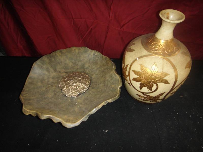 lot 4300 image: Decor Lot