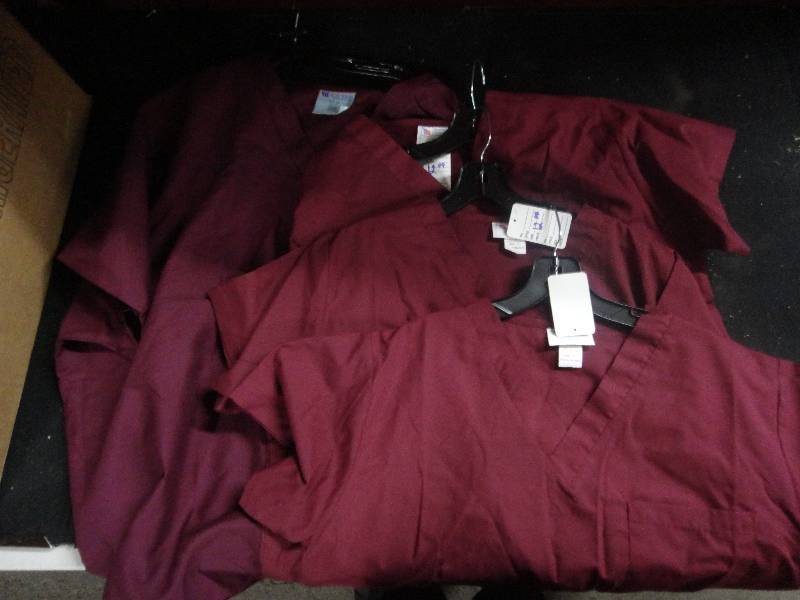 lot 4301 image: Lot of Scrubs