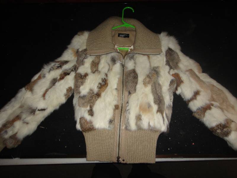 lot 4303 image: Fur Jacket