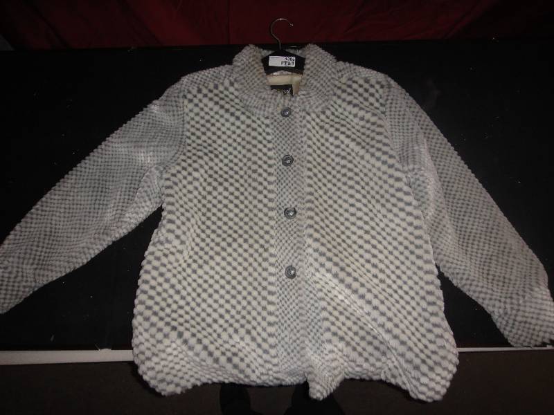 lot 4305 image: Suede Jacket