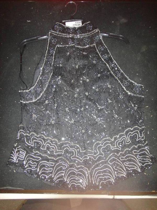 lot 4308 image: Womans Fashion Top