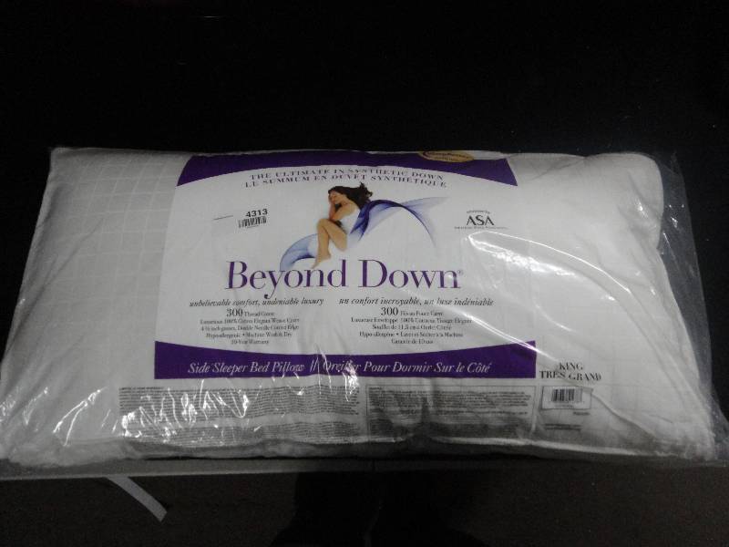 lot 4313 image: King Size Pillow