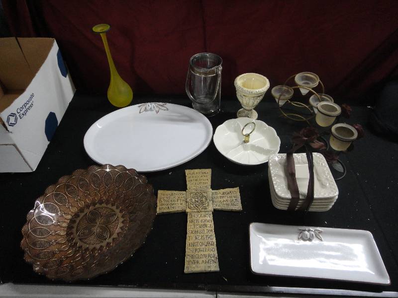 lot 4317 image: Decor Lot