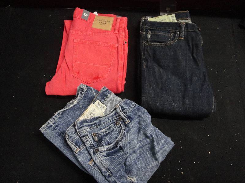 lot 4322 image: Abercrombie & Fitch Jean Lot