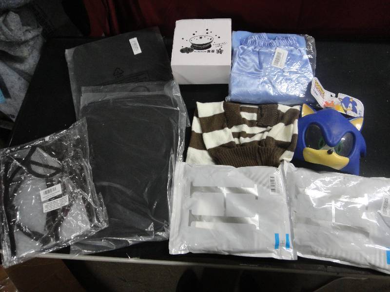 lot 4326 image: Lot of Random Items