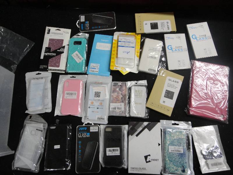 lot 4345 image: Lot of Phone Cases