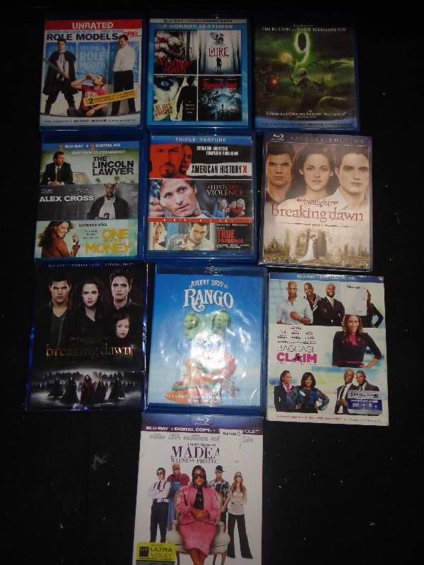 lot 4352 image: Blu-Ray DVD Bundle