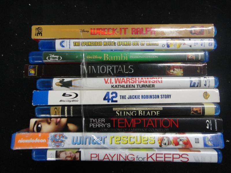 lot 4359 image: Blu-Ray DVD Bundle
