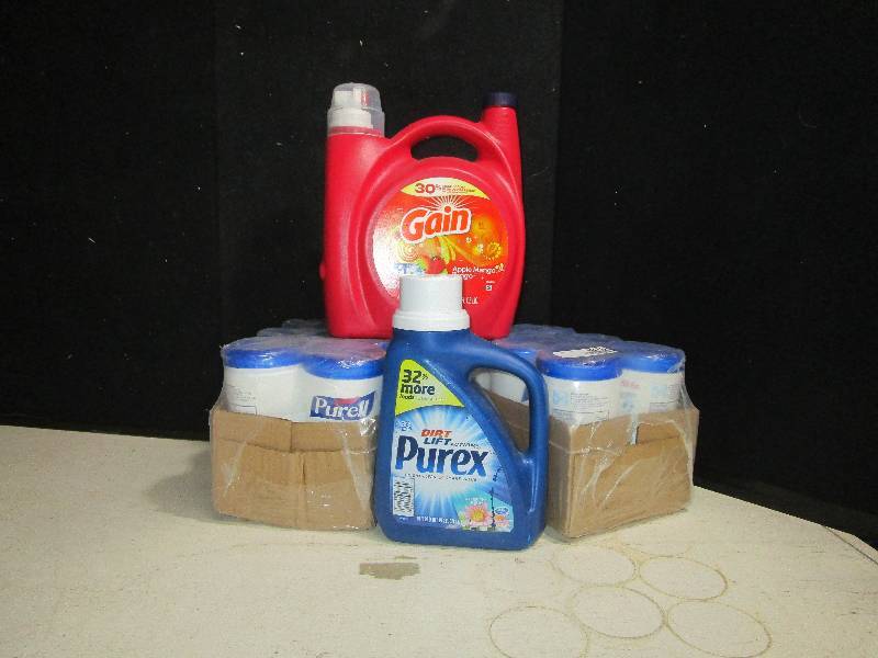 lot 3816 image: Lot of Cleaning Supplies