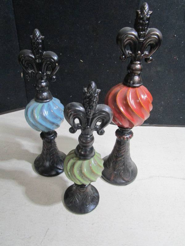 lot 3807 image: Decor Lot