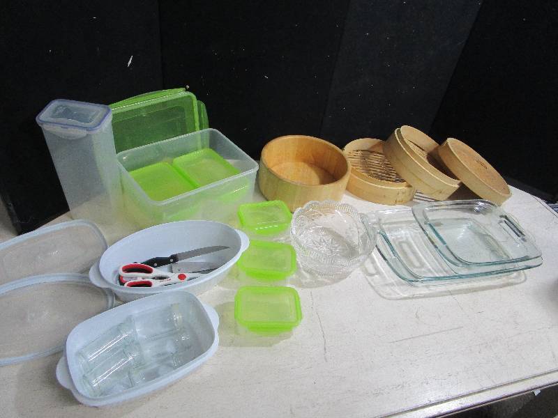 lot 3801 image: Lot of Kitchen Items