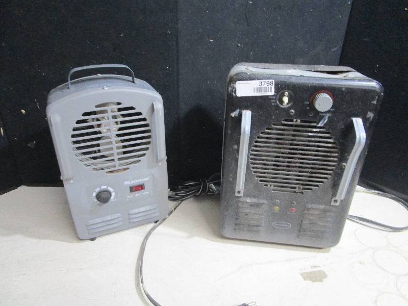 lot 3798 image: Lakewood Floor Heater