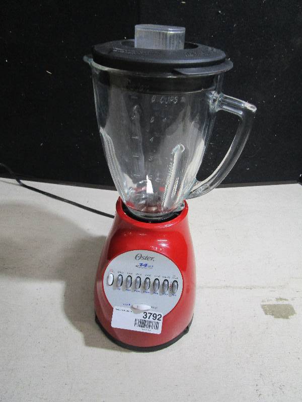 lot 3792 image: Oster Blender