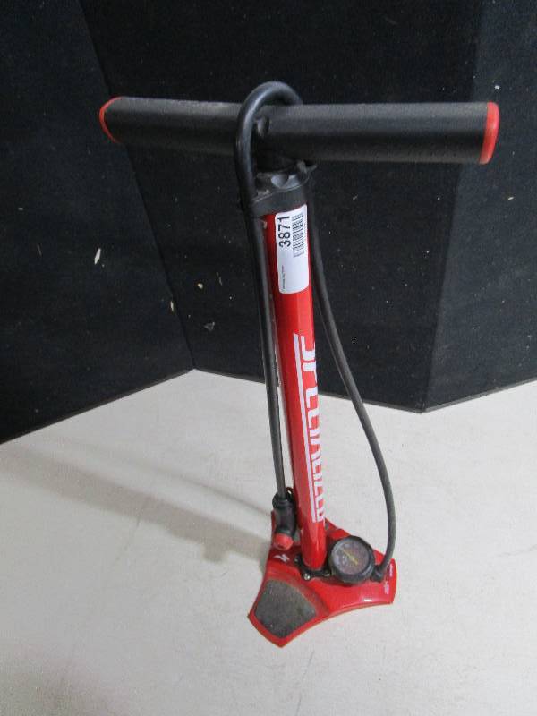 lot 3871 image: Bike Air Pump