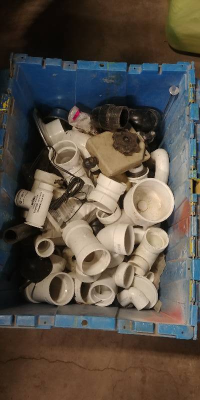 lot 6202 image: Plastic Plumbing Fittings