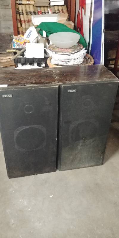 lot 6203 image: Teac SX-330 Speakers